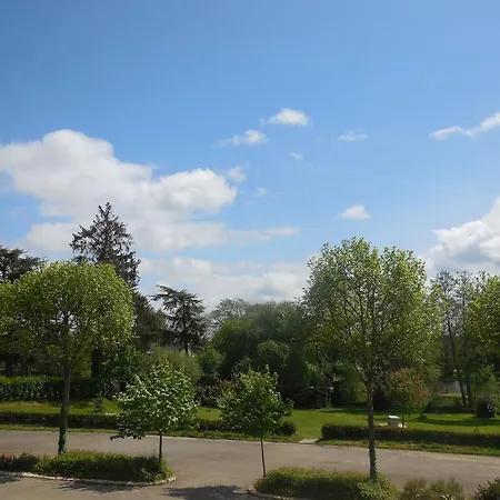 Au Relais De L'oust Otel 3*