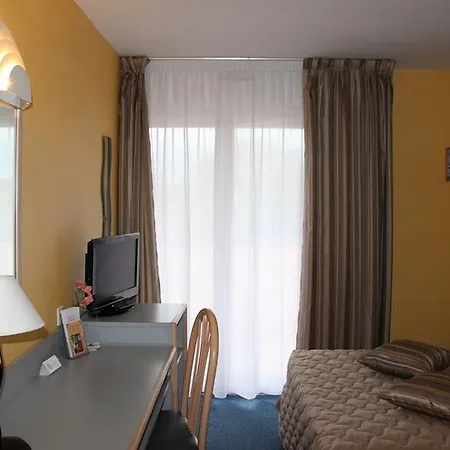 Au Relais De L'oust