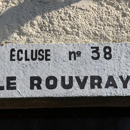 Au Relais De L'oust