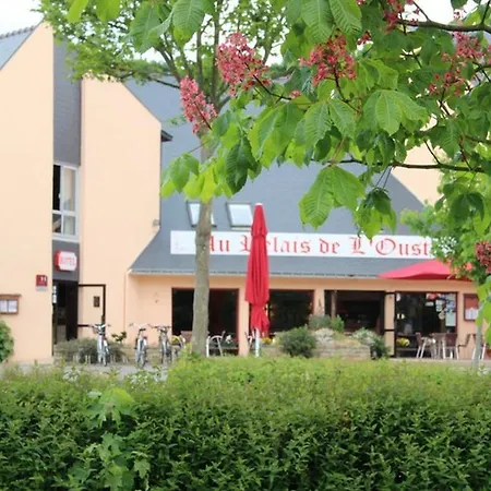 Otel Au Relais De L'oust Lanouée