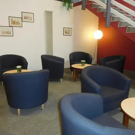 Au Relais De L'oust Otel 3*